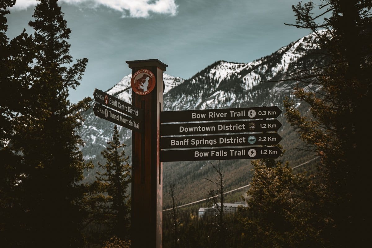 View along the Rae Lakes Loop approach showing the contrast between steep canyon travel and the higher-country approach.